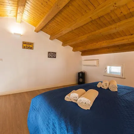 Shanti House *